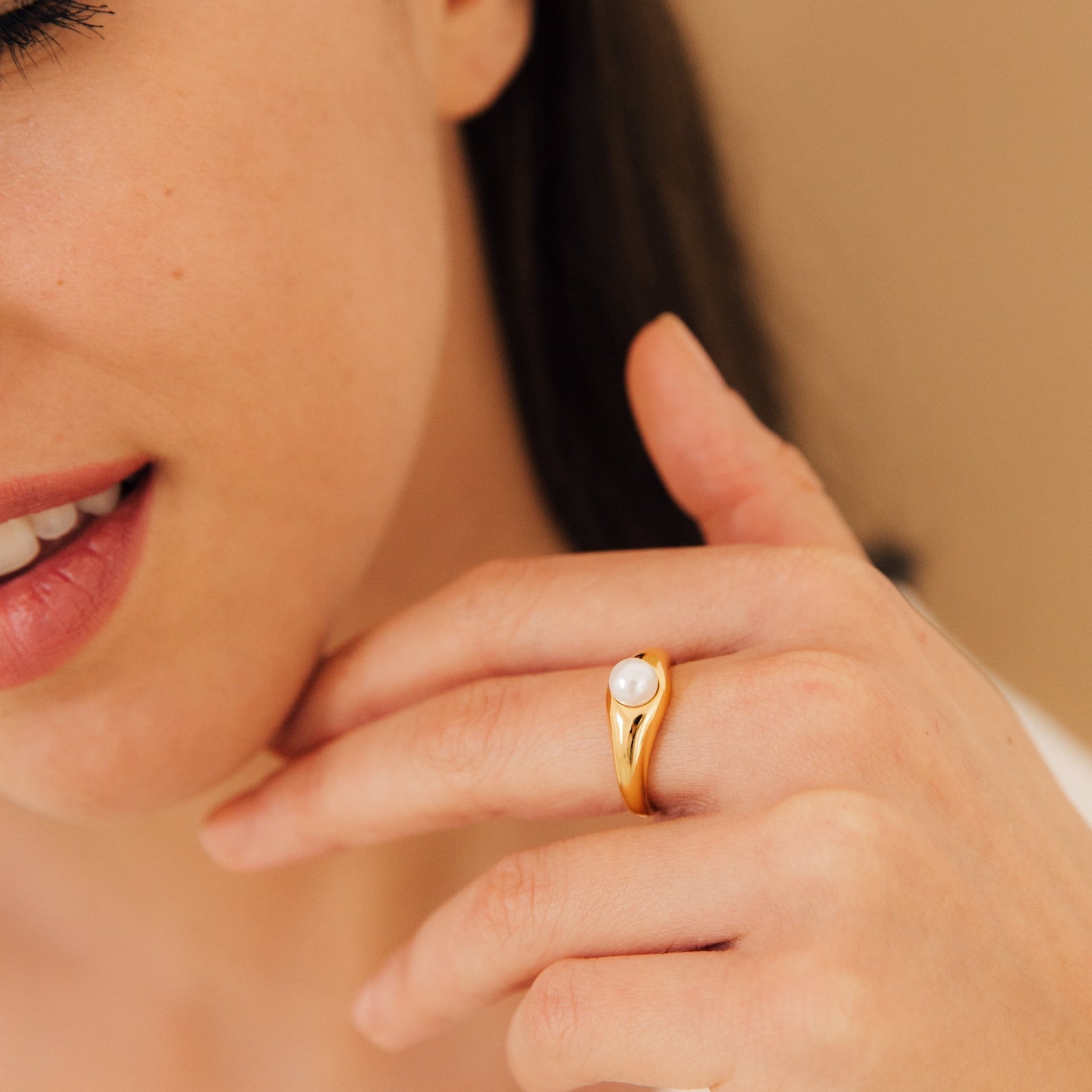 Timeless Sophistication: The Penelope Pearl Signet Ring