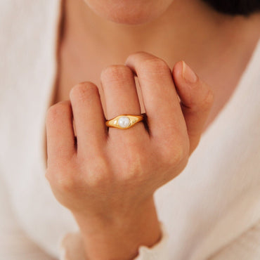 Timeless Sophistication: The Penelope Pearl Signet Ring