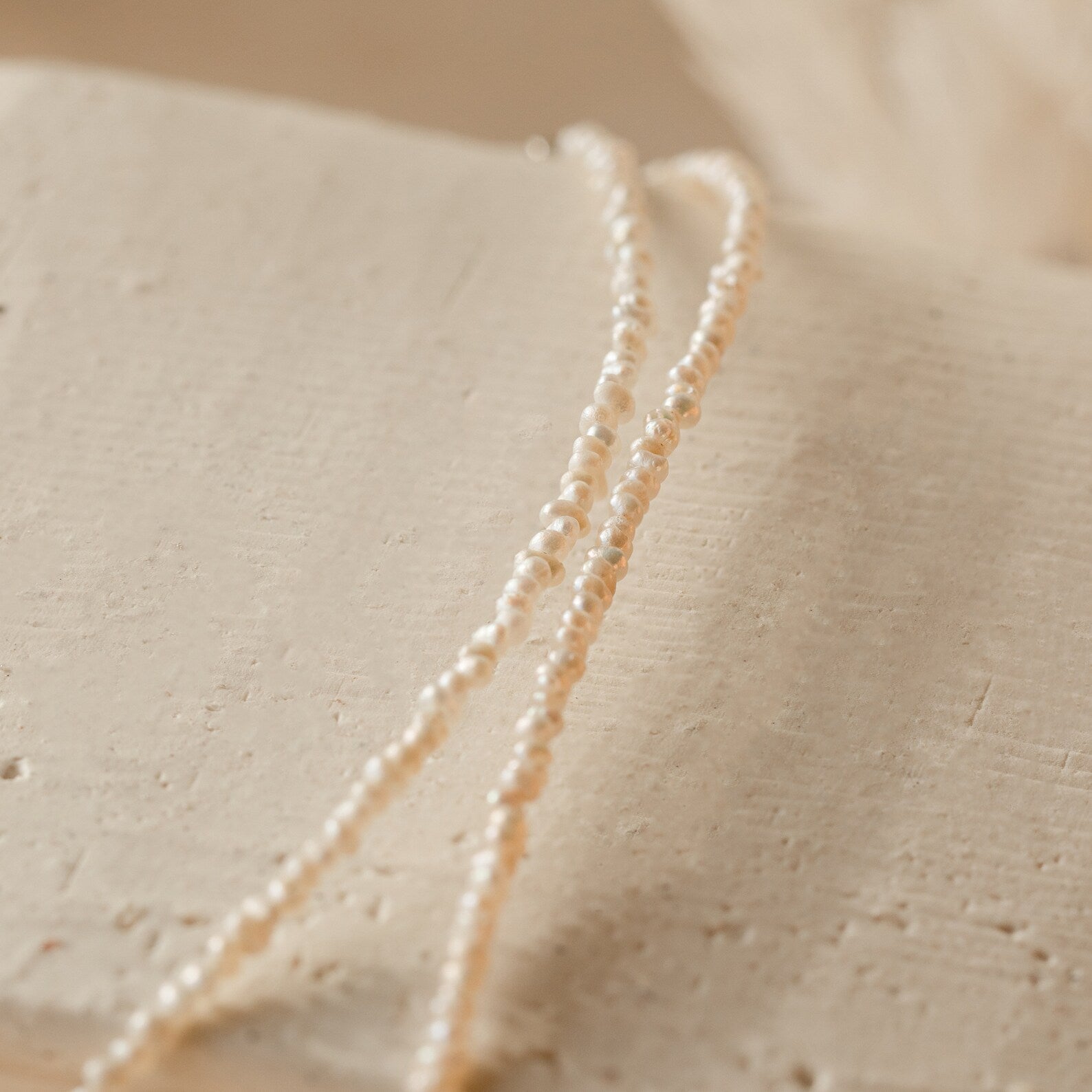 Elevate Everyday Elegance: Brinley Pearl Choker Necklace