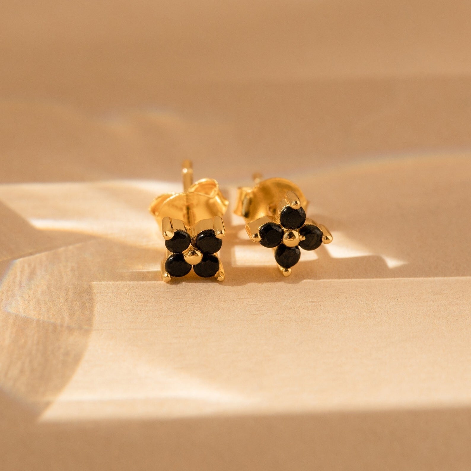 Vintage Elegance: Black Flower Stud Earrings