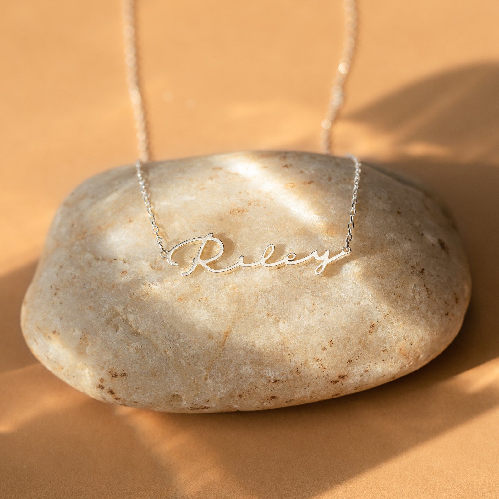 Off-Center Name Necklace: Minimalist Elegance