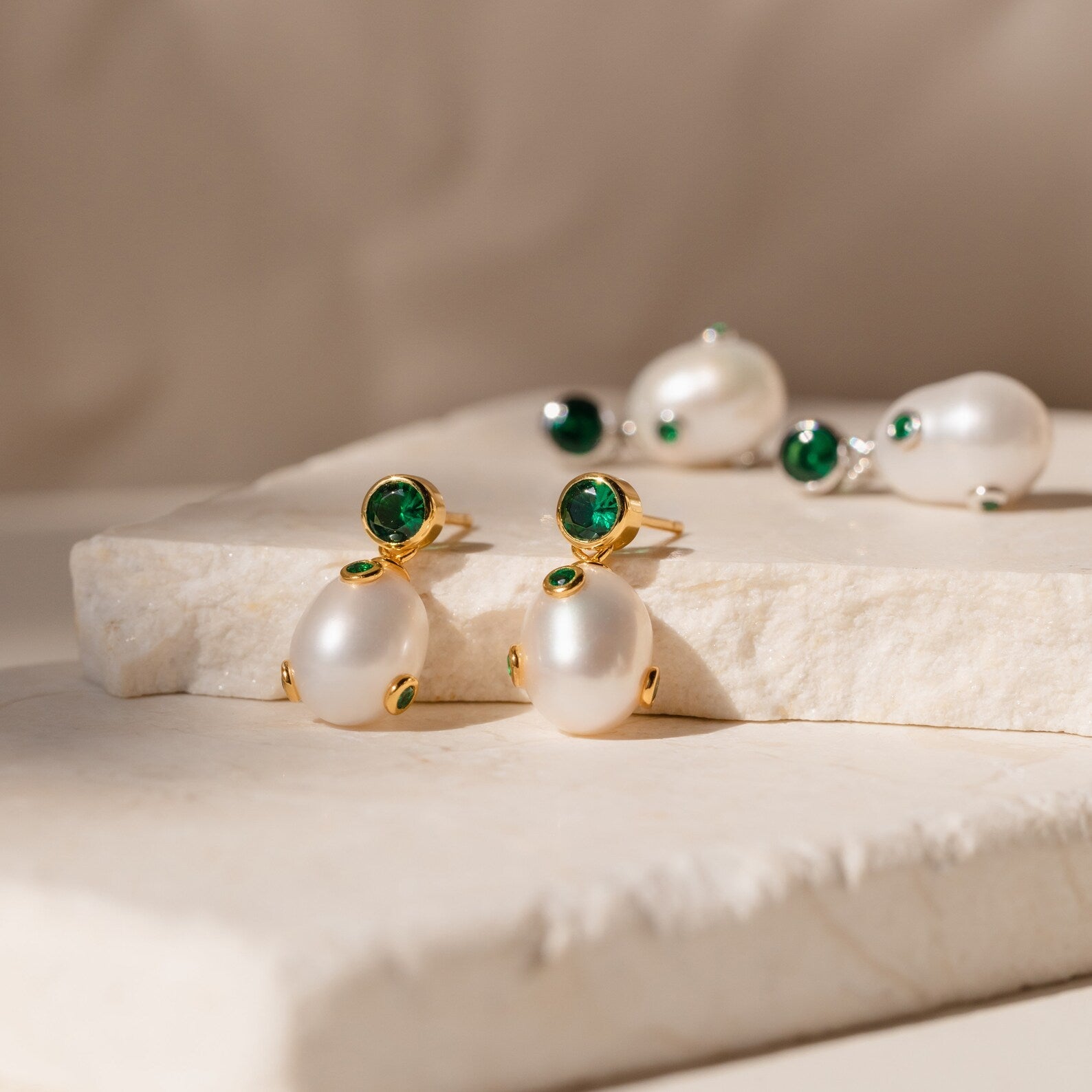 Vintage Glamour: Emerald Pearl Drop Earrings