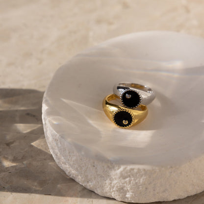 Bold Elegance: Modern Black Signet Ring