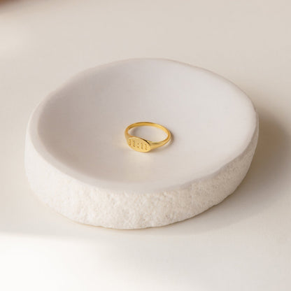 Personalized Signet Ring: Engrave Your Memories 18K Gold