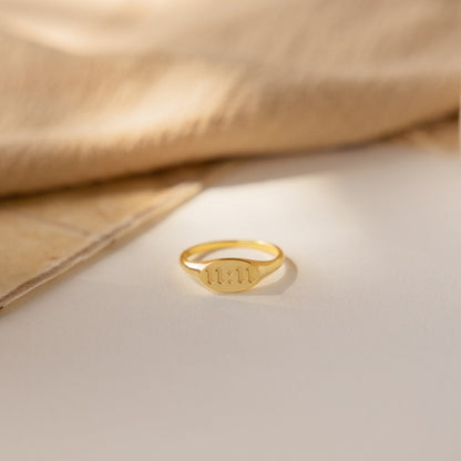 Personalized Signet Ring: Engrave Your Memories Rose Gold