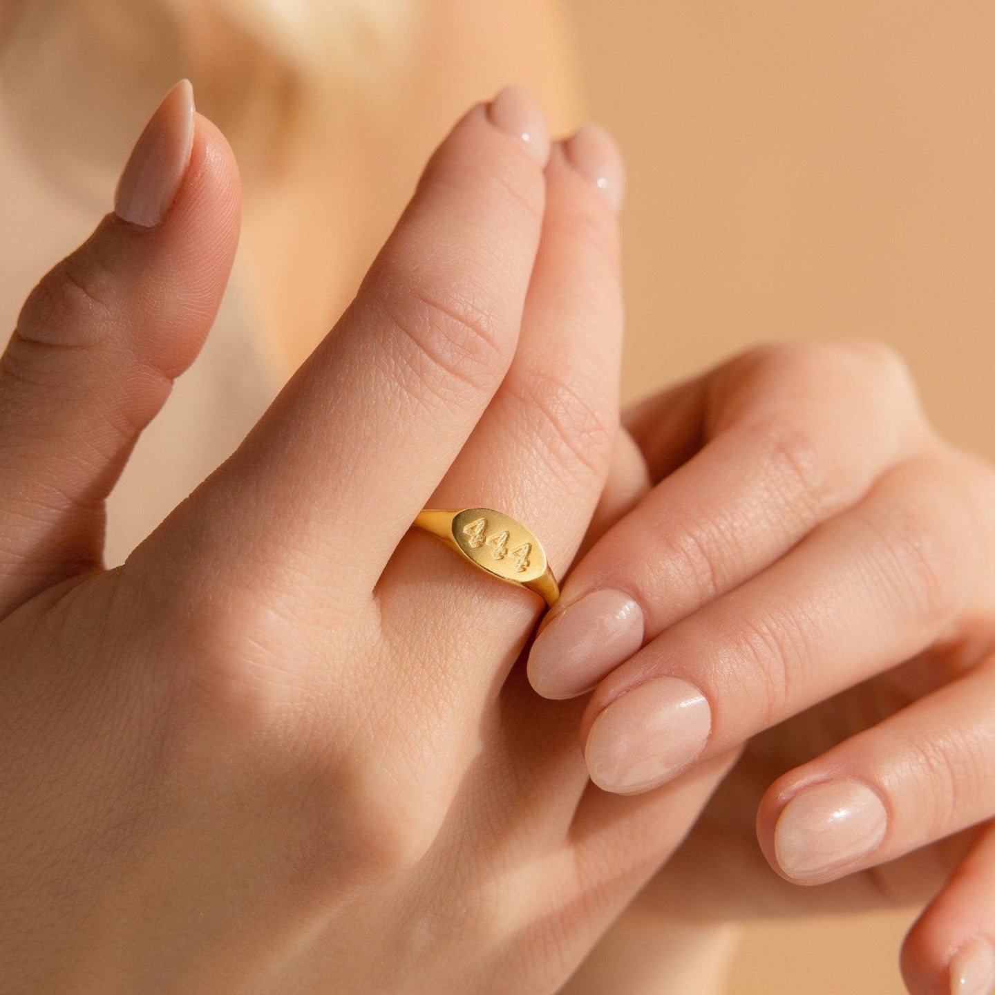 Personalized Signet Ring: Engrave Your Memories