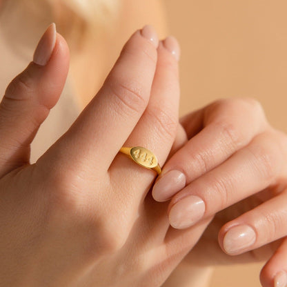Personalized Signet Ring: Engrave Your Memories