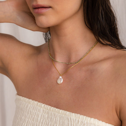 Tranquil Light Green Beaded Necklace: Embrace Summer Serenity