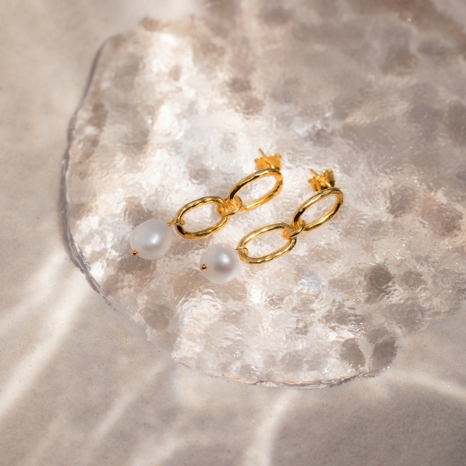 Splash of Elegance Pearl Drop Chain Link Earrings: Summer Statement