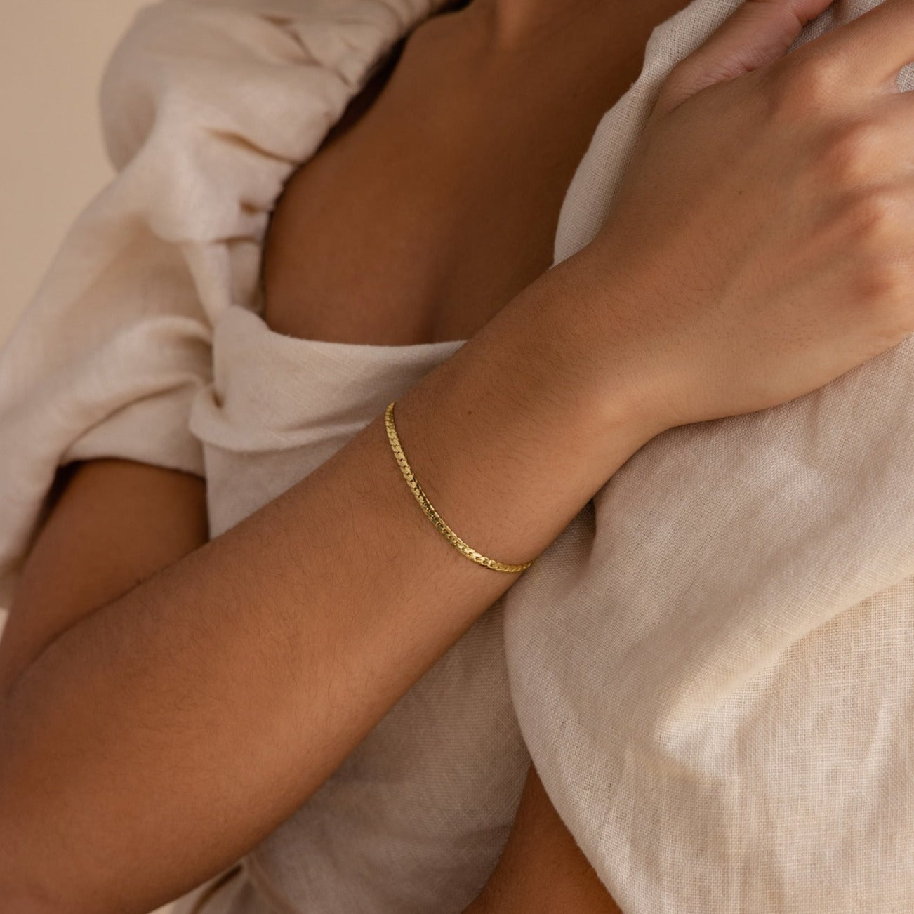 Versatile Sophistication: Snake Chain Bracelet