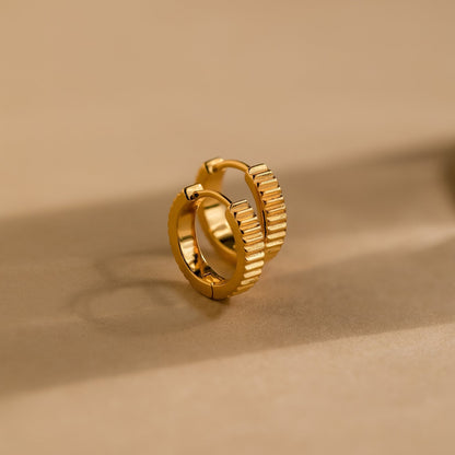 Ribbed Huggies 18K Gold