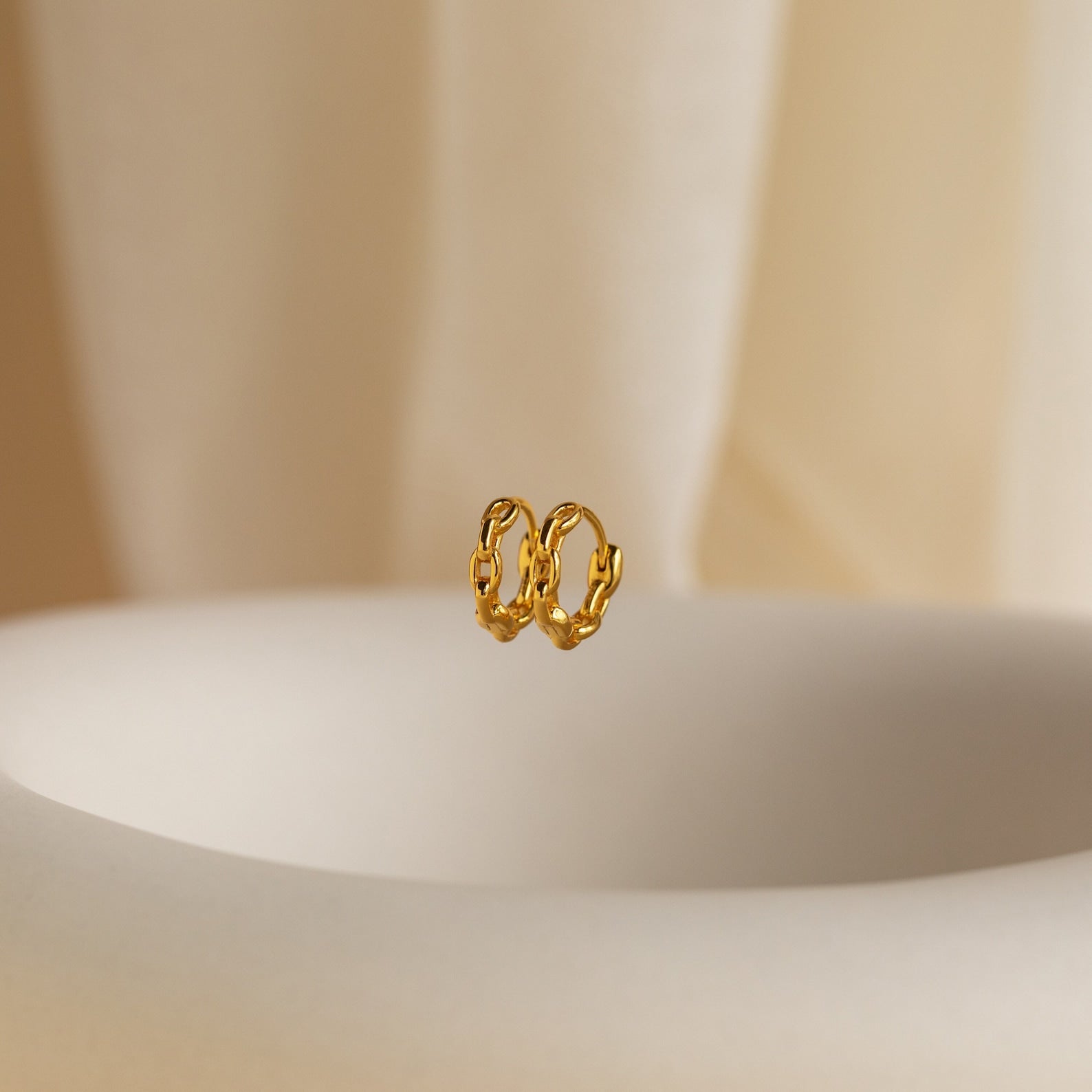 Link Huggies 18K Gold