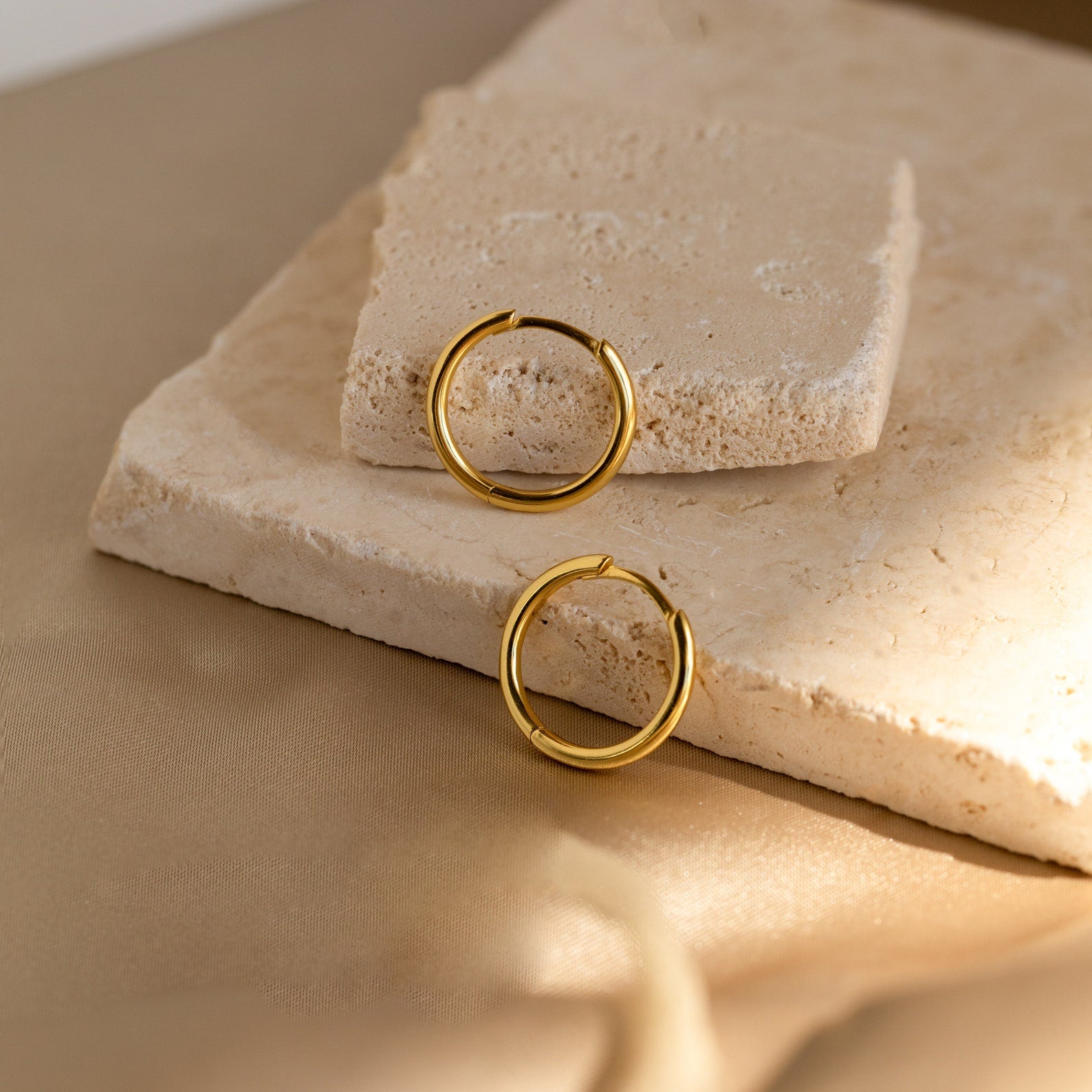 Medium Bold Hoops 18K Gold