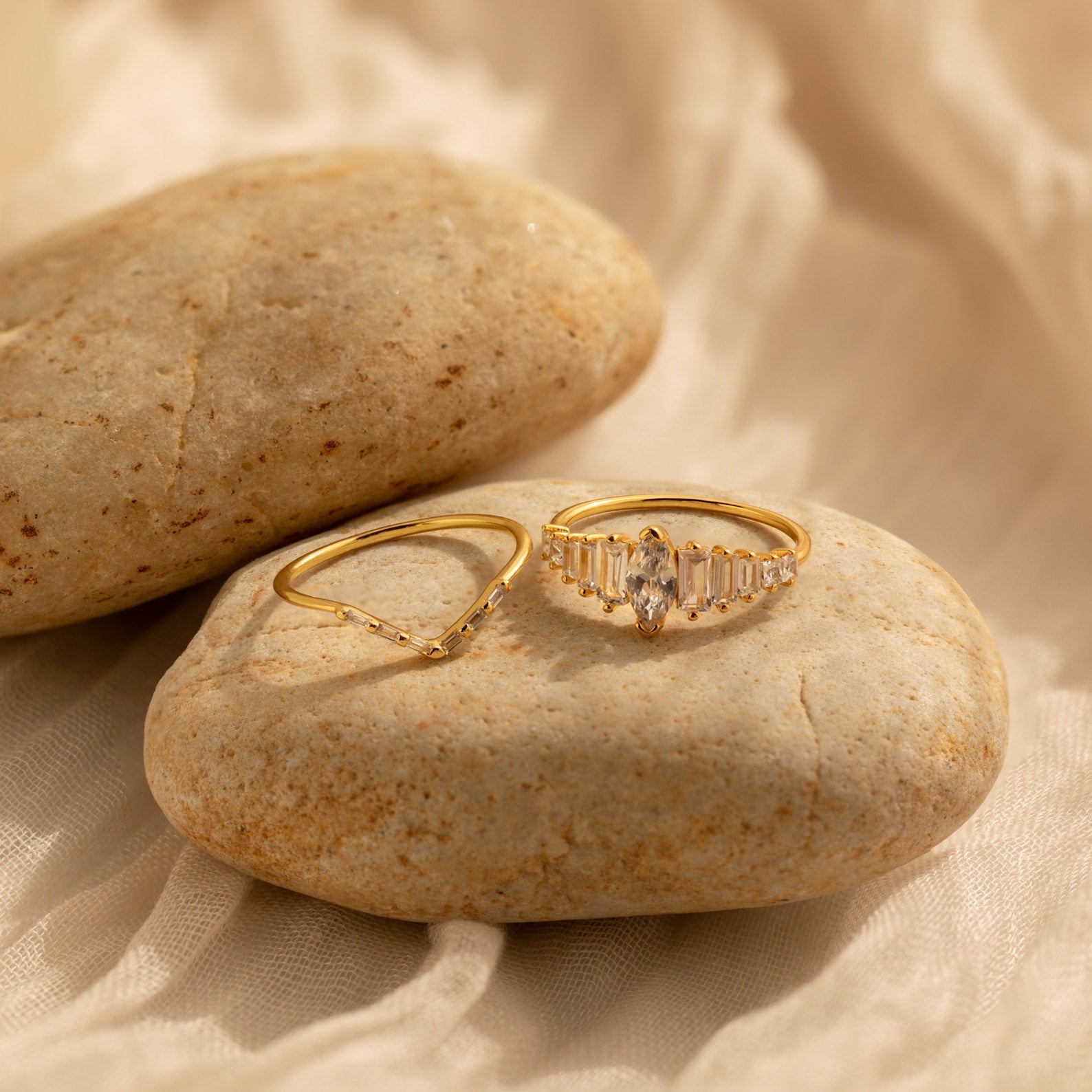 Vintage Radiance: Art Deco Diamond Ring Set