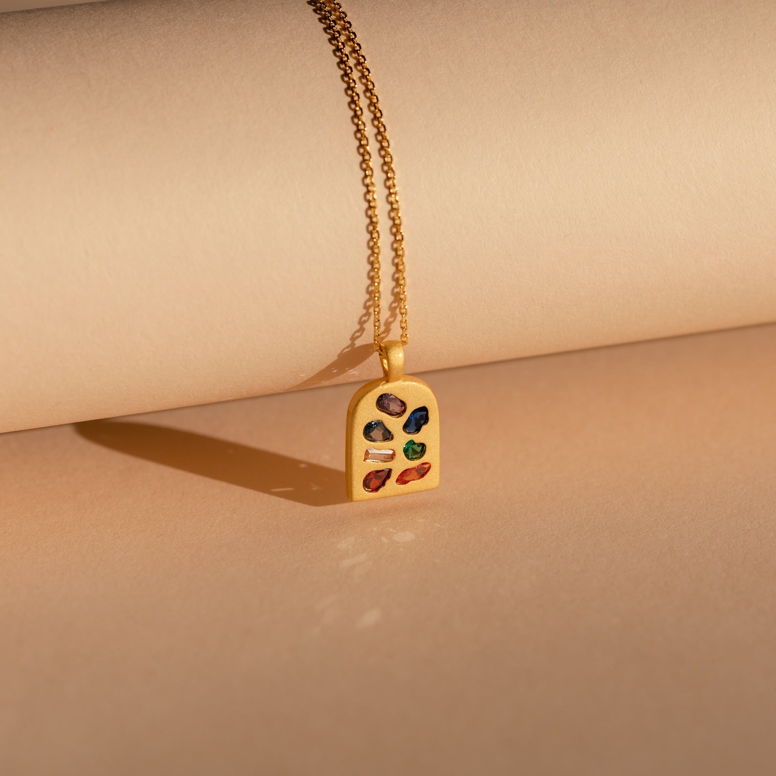 Mosaic Splendor: Abstract Art Deco Pendant Necklace 18K Gold