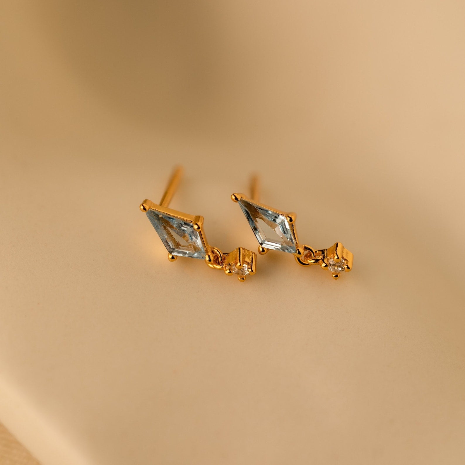 Whimsical Flight: Gemstone Kite Drop Earrings 18K Gold