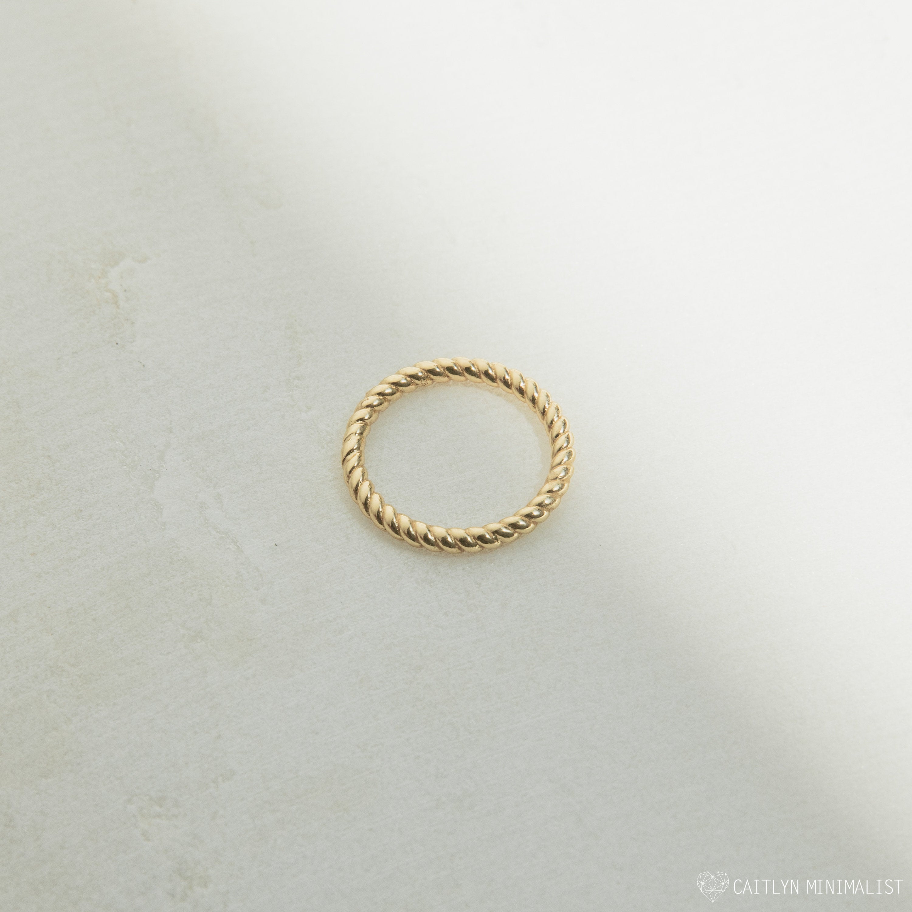 Lea Twisted Band Ring: Effortless Elegance with a Twist