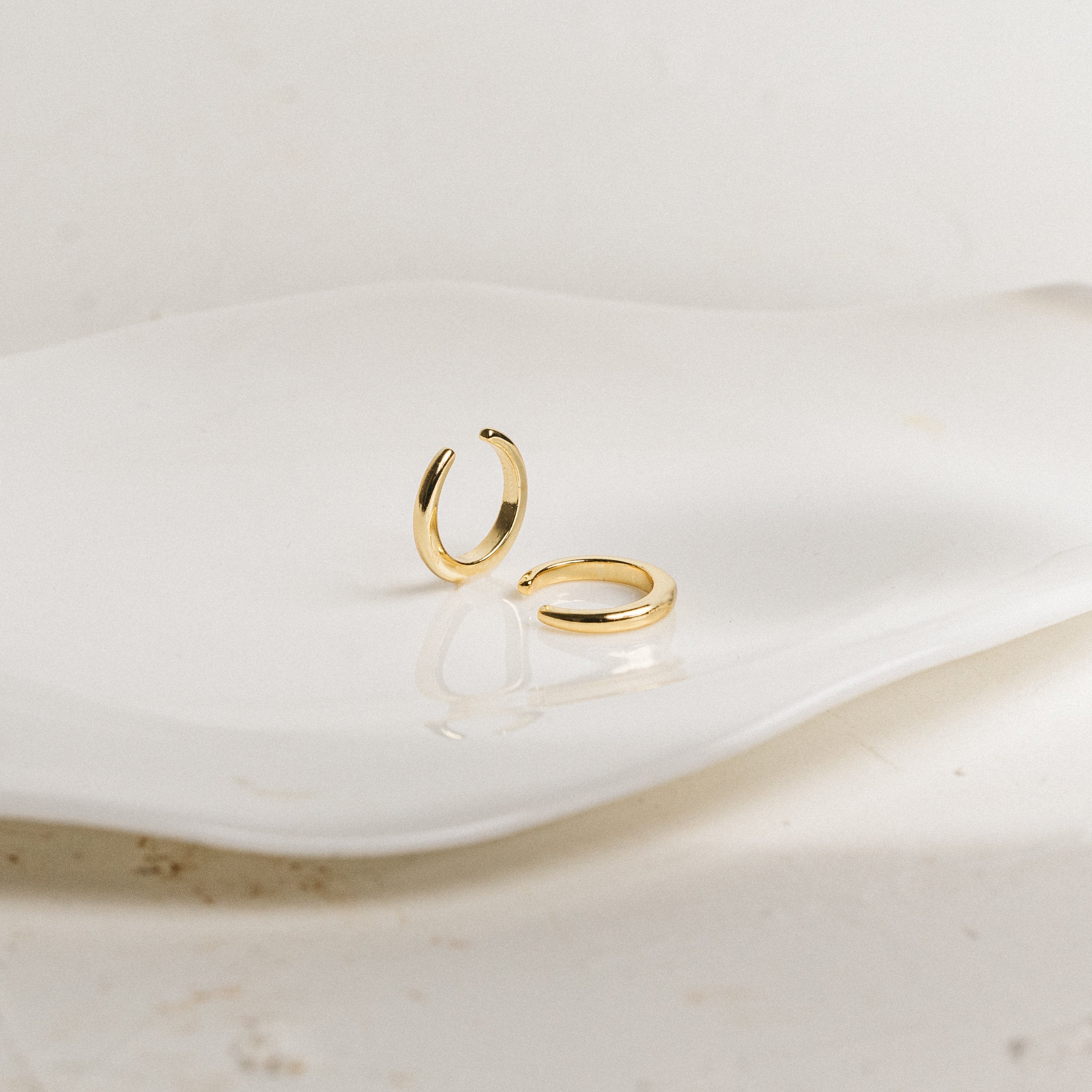 Effortless Elegance: Cleo Ear Cuffs for Cartilage Styling