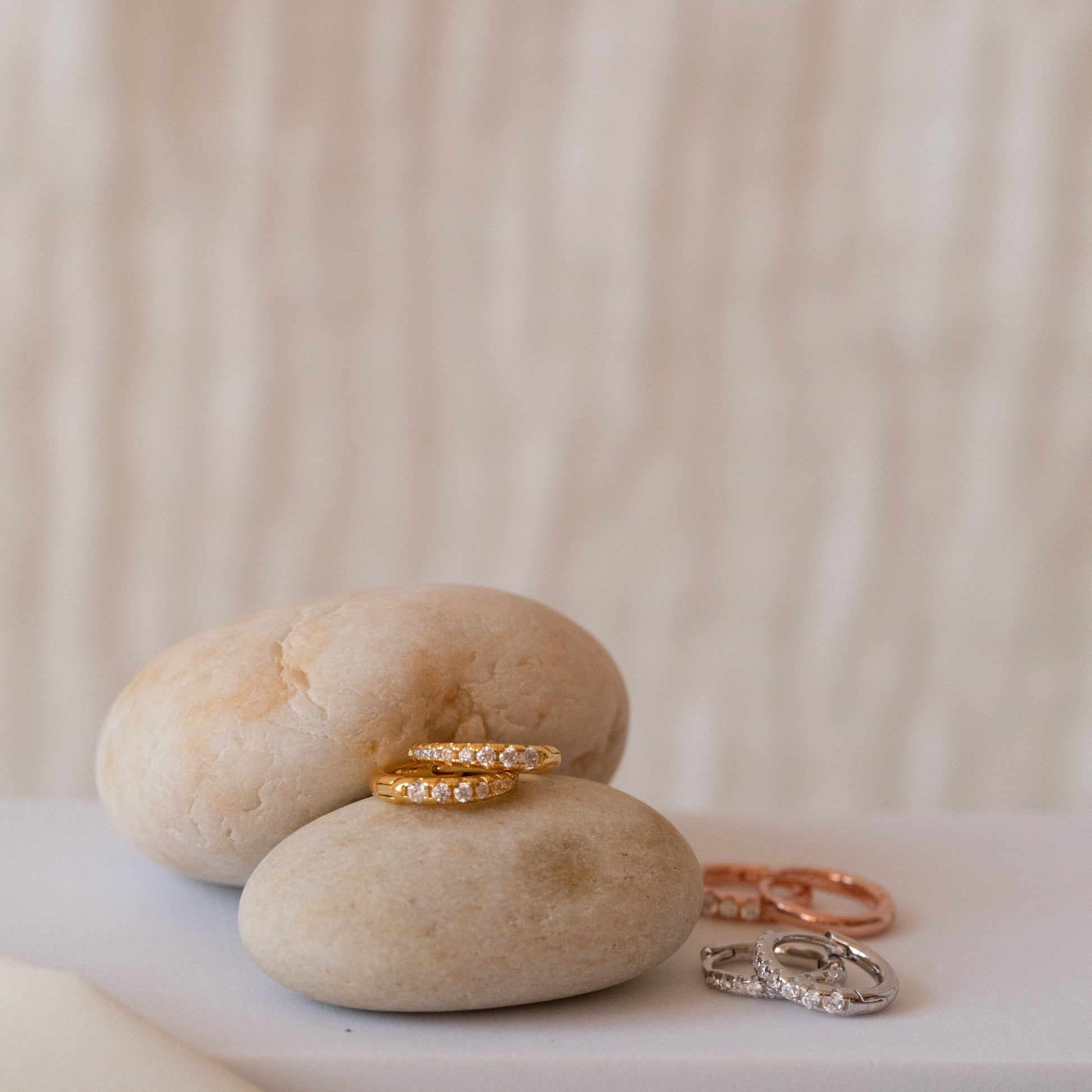 Vera Pave Huggies 18K Gold
