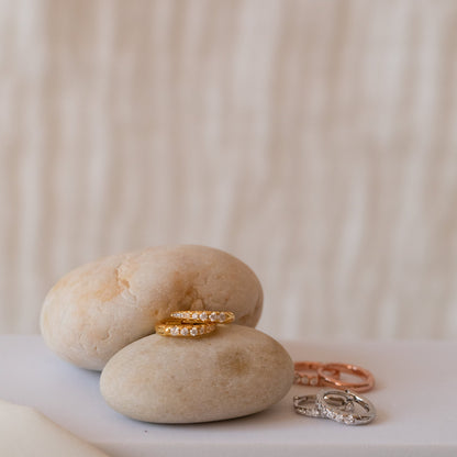 Vera Pave Huggies 18K Gold