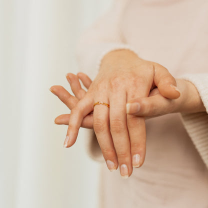 Timeless Elegance: Braided Ring for Effortless Style 18K Gold