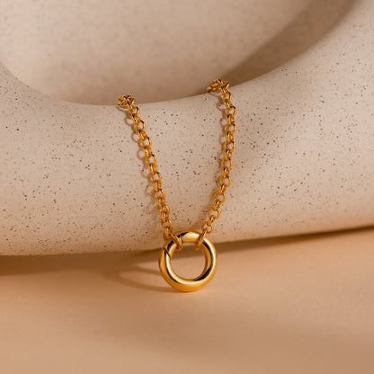 Personalized Chic: Minimalist Circle Bracelet