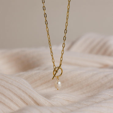 Paperclip Pearl Toggle Necklace