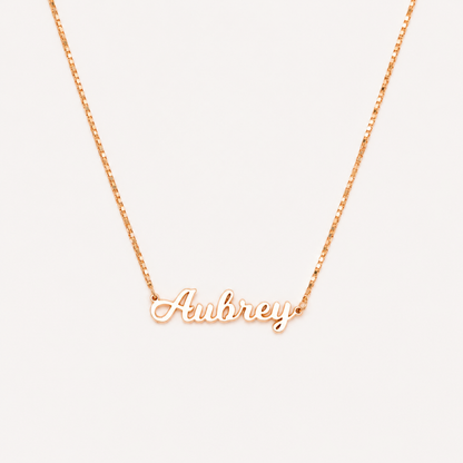 Mellow Name Necklace in Box Chain