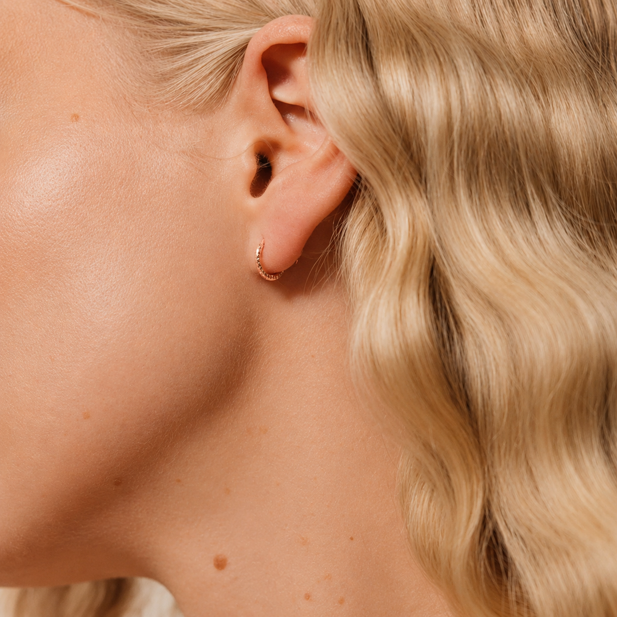 Pave Cartilage Mini Huggies
