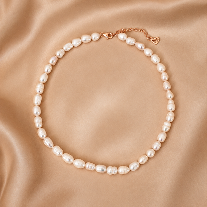 Embrace Modern Elegance with Our Bold Pearl Necklace