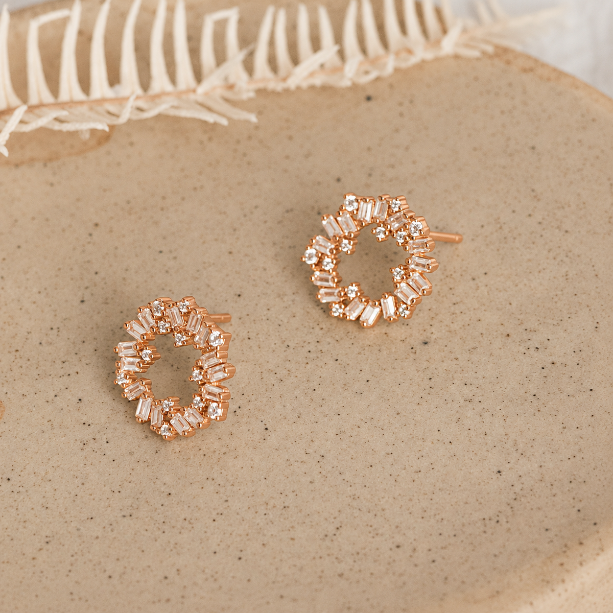 Reina Cluster Studs