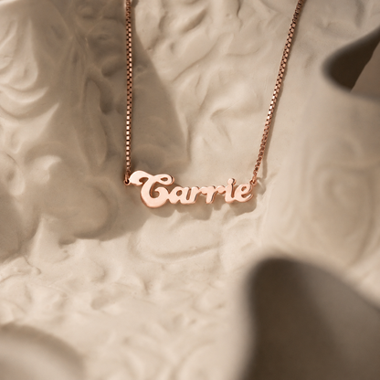 Groovy Name Necklace in Box Chain