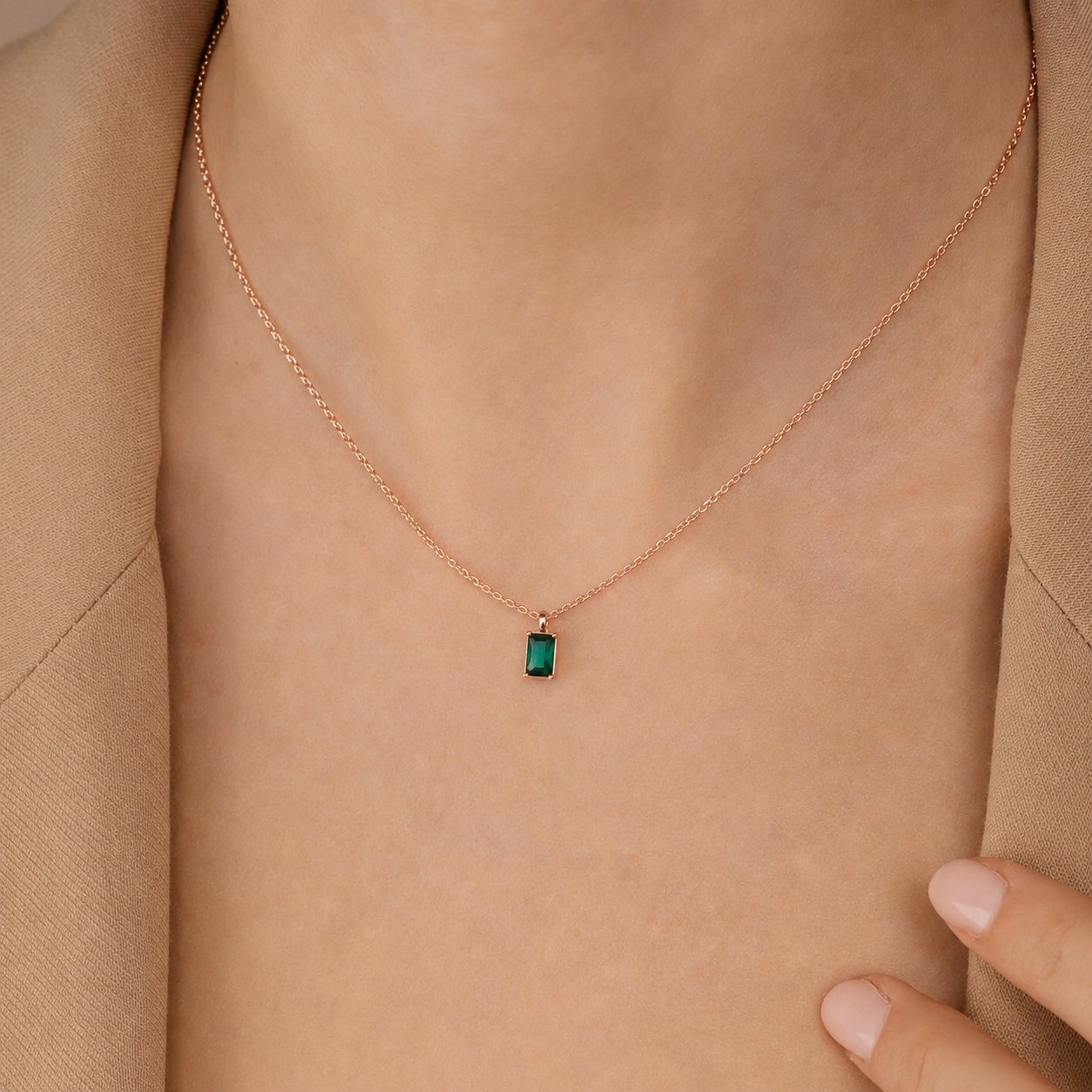 Maia Emerald Pendant Necklace