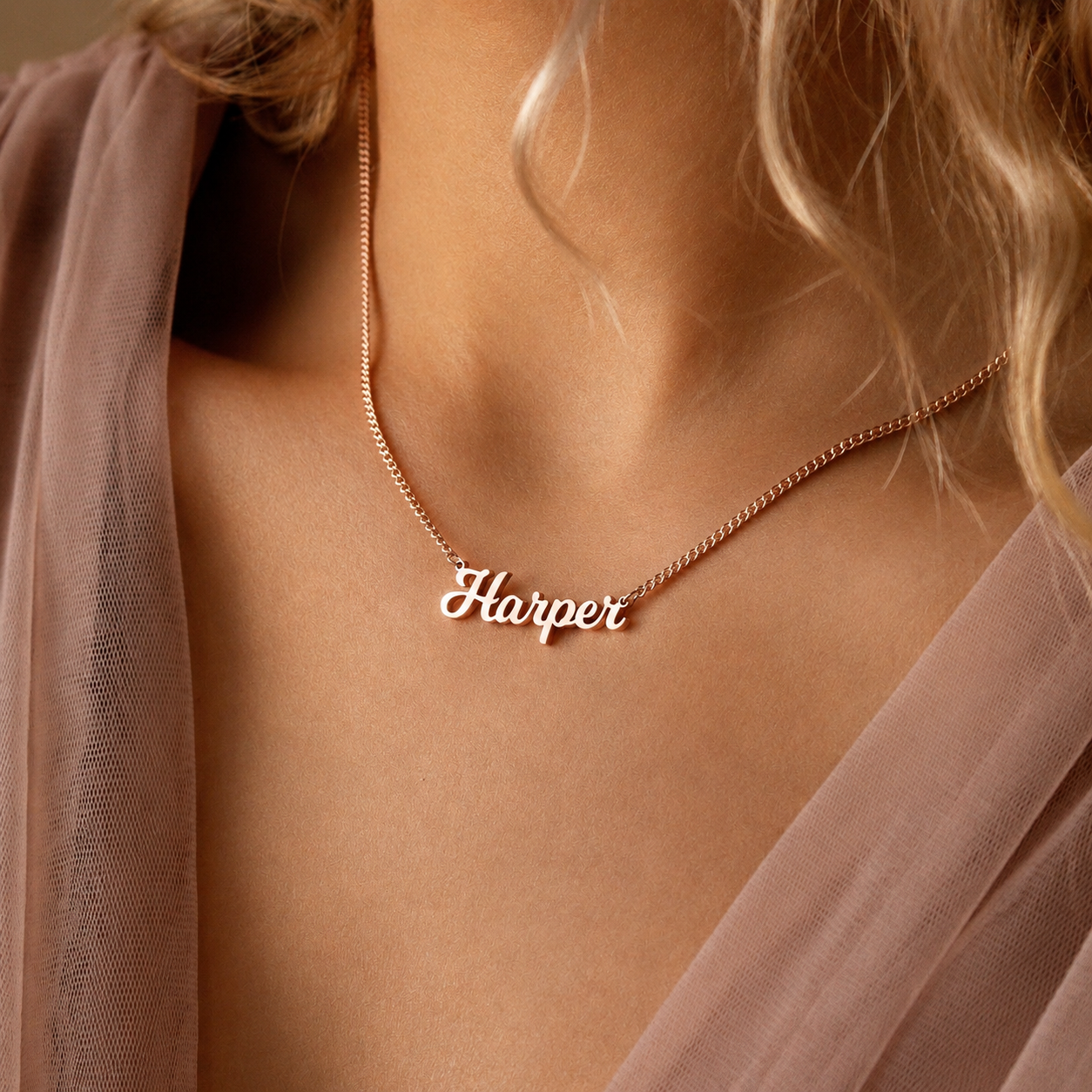 Mellow Name Necklace in Curb Chain