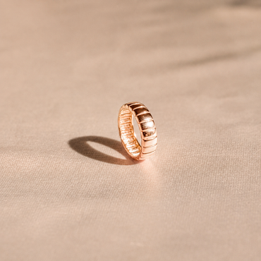 Audrey Simple Statement Ring