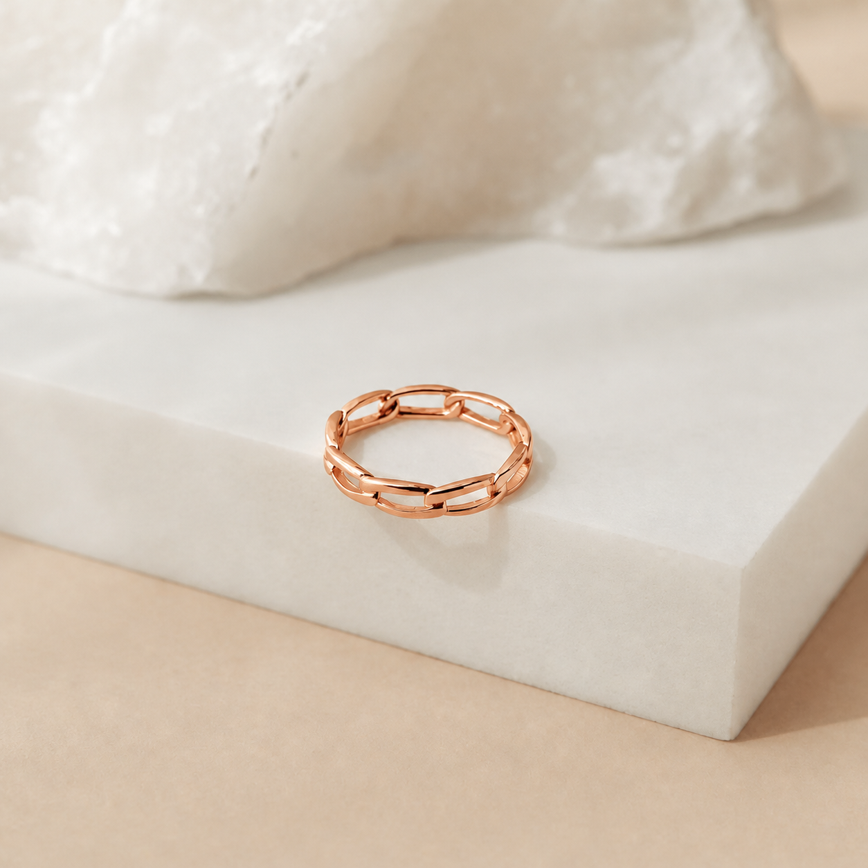 Elegant Link Ring