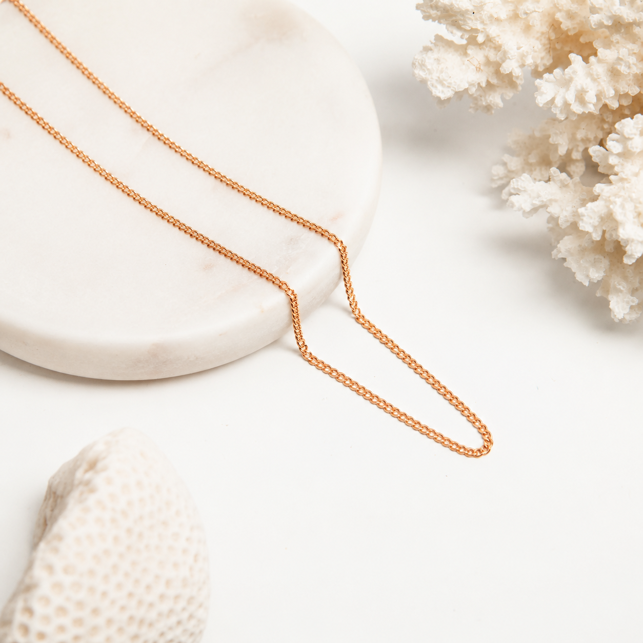 Elevate Your Style with the Curb Chain Necklace