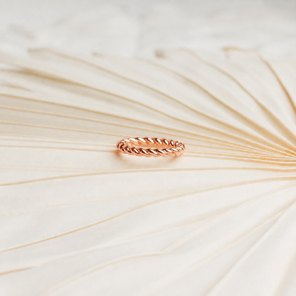 Tia Thick Twist Ring