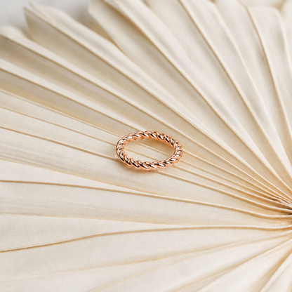 Tia Thick Twist Ring