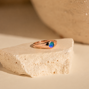 Subtle Elegance: Mini Signet Mood Ring