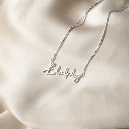 Summer Name Necklace in Box Chain