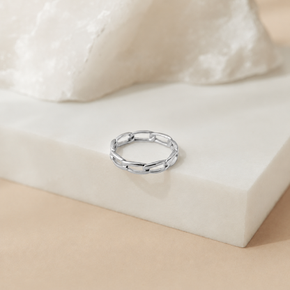 Elegant Link Ring