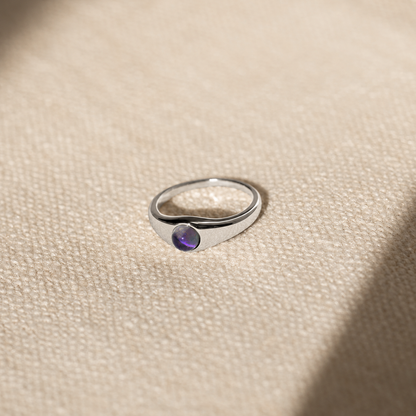 Subtle Elegance: Mini Signet Mood Ring