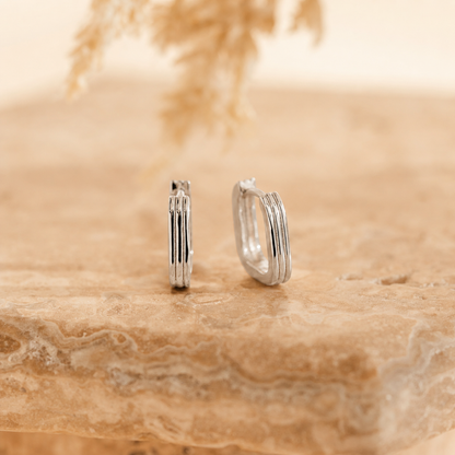 Ribbed Link Hoops