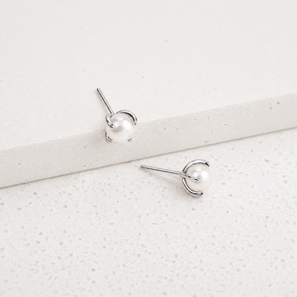 Zoe Pearl Studs