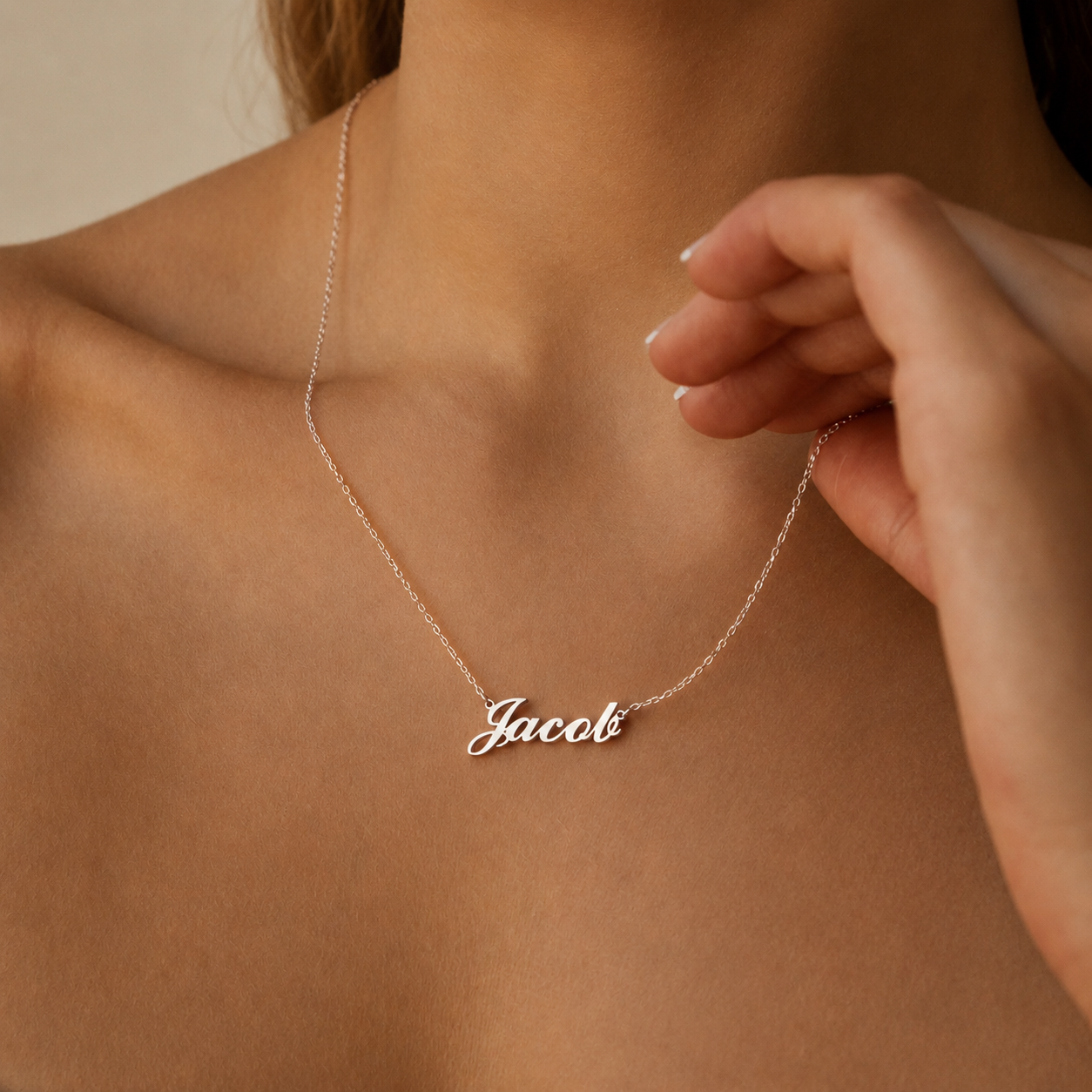 Carrie Name Necklace
