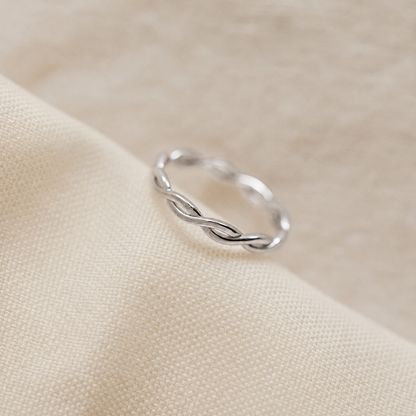 Braided Ring for Effortless Style