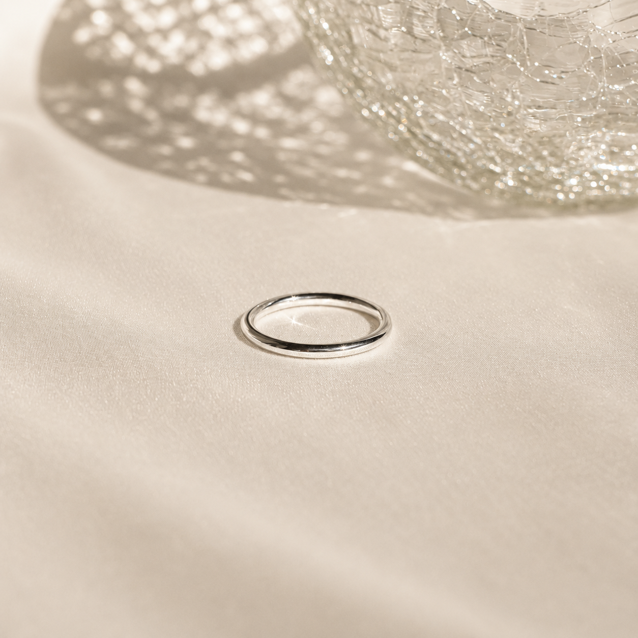 Delicate Knuckle Ring: Minimalist Beauty
