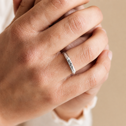Eternal Remembrance: The Personalized Bar Ring